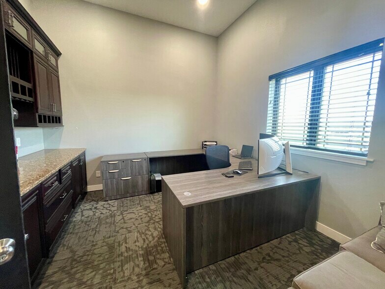 More Photos Of 501 Prosperity Way, North Sioux City Industrial For Sale