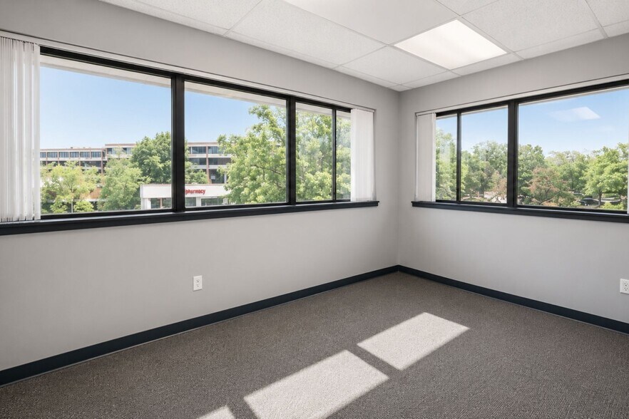 More Photos Of 160 Hawley Ln, Trumbull Medical For Sale