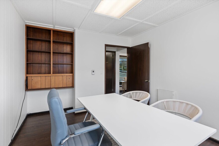 More Photos Of 112 3rd Ave S, Edmonds Loft Creative Space For Lease