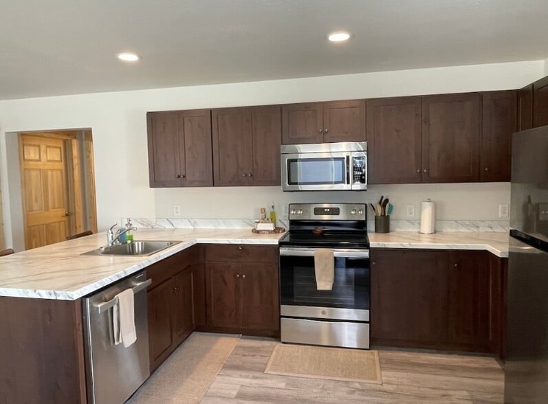 More Photos Of 305 Spring Street, Gardiner Multifamily For Sale