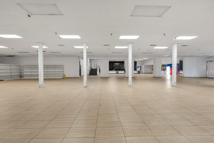 More Photos Of 6315-6323 Pacific Blvd, Huntington Park Storefront For Sale