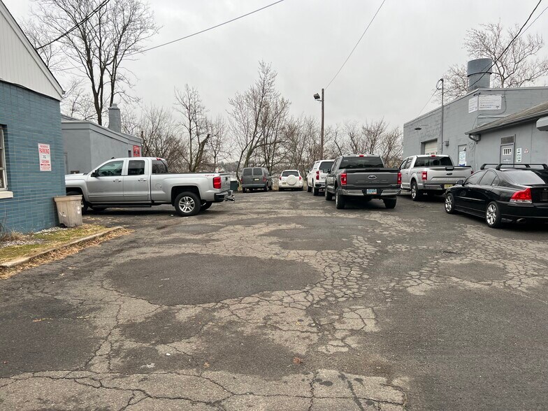 More Photos Of 43-45 Goffle Rd, Hawthorne Distribution For Sale