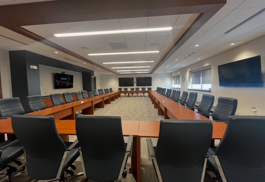 More Photos Of 400 Laurel Oak Rd, Voorhees Medical For Lease