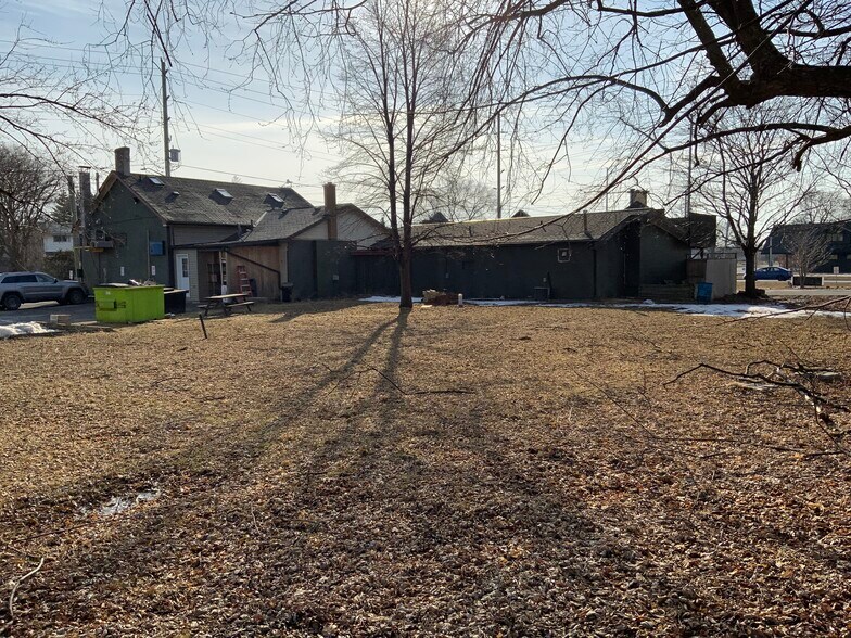 More Photos Of 1648 Taunton, Clarington Restaurant For Lease