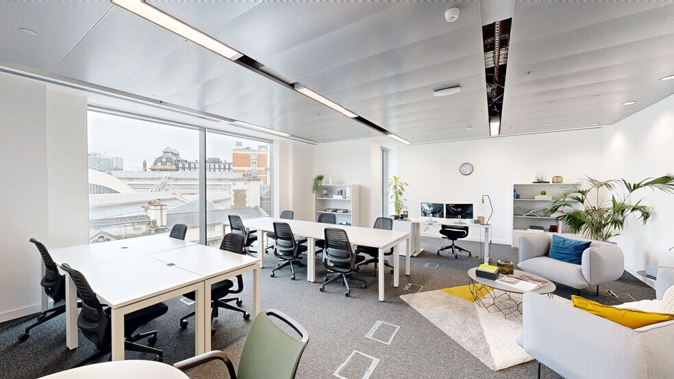 Primary Photo Of 25 Wilton Rd, London Coworking Space