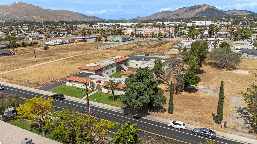 More Photos Of 24356 Webster Ave, Moreno Valley Apartments For Sale