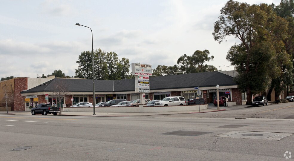 More Photos Of 21212-21230 Ventura Blvd, Woodland Hills Unknown For Lease
