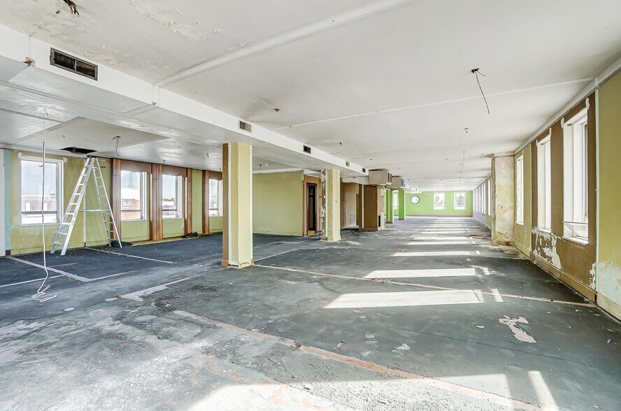 More Photos Of 311 S Main St, Celina Office For Sale