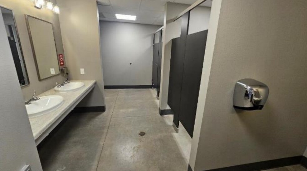 More Photos Of 4352 Hwy 23, Dodgeville Specialty For Sale