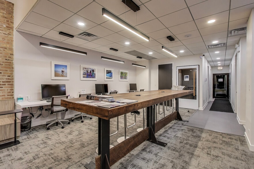 More Photos Of 1950 N Sedgwick St, Chicago Storefront Retail Residential For Sale