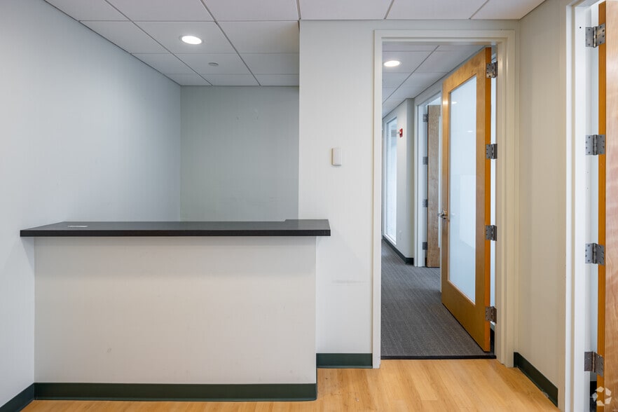 Photo of 20th Floor Ste 2005