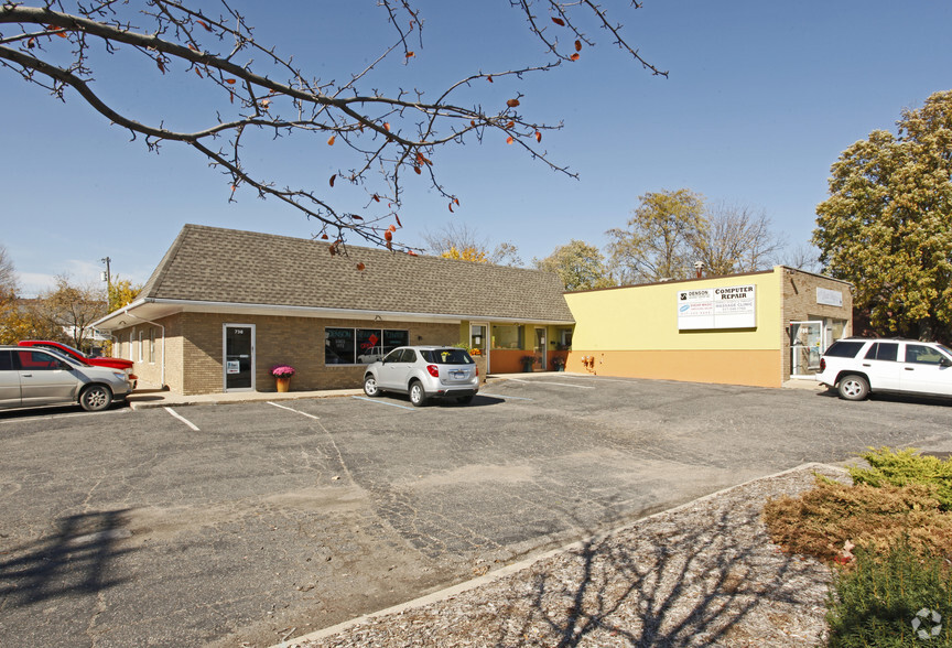 Primary Photo Of 732-736 S Michigan Ave, Howell Office For Sale