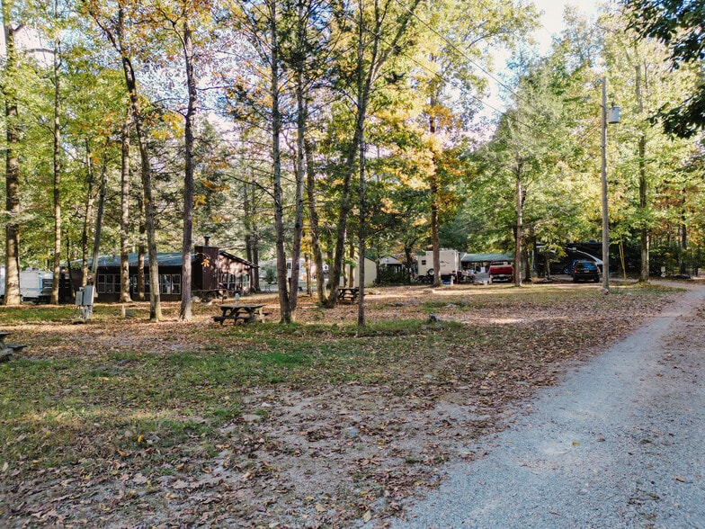 More Photos Of 78 Pebble Mountain Cir, Chuckey Trailer Camper Park For Sale