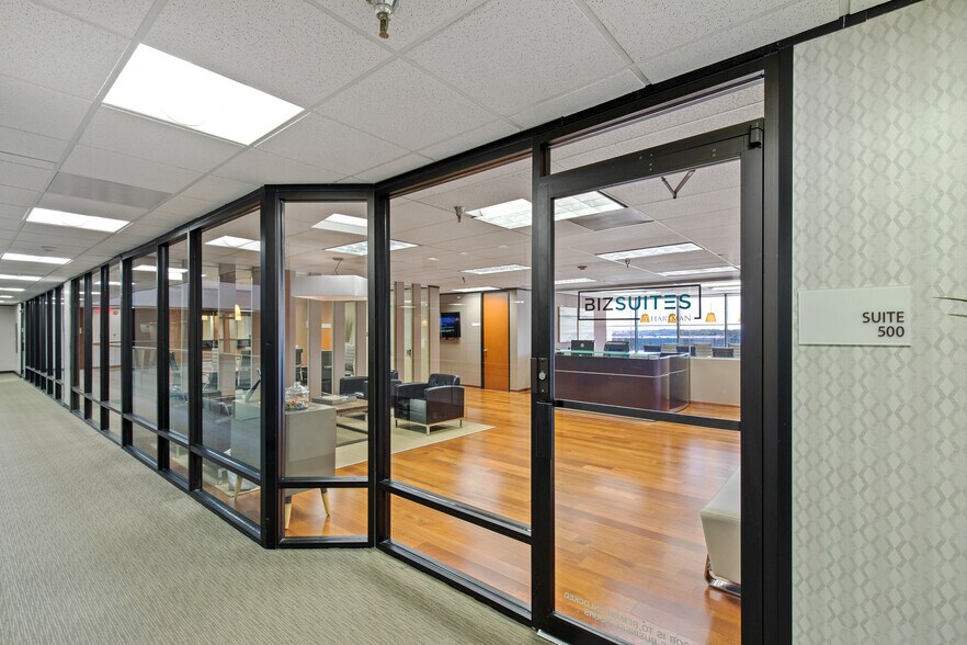More Photos Of 11811 North Freeway, Houston Office For Lease