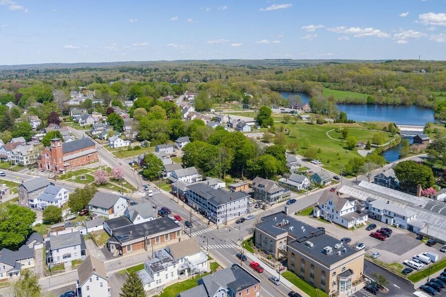 More Photos Of 1-7 E Main St, Jewett City Apartments For Lease