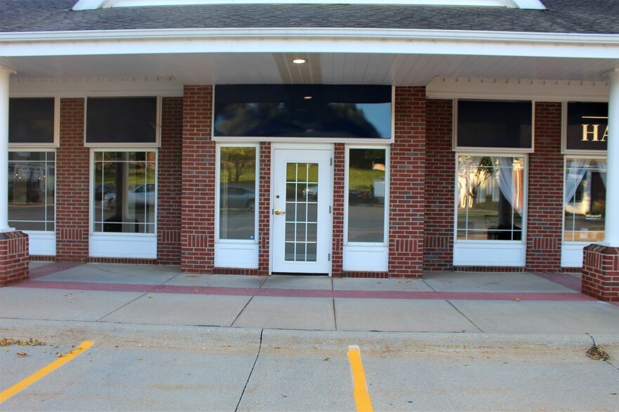 More Photos Of 3520 Village Dr, Lincoln Freestanding For Lease