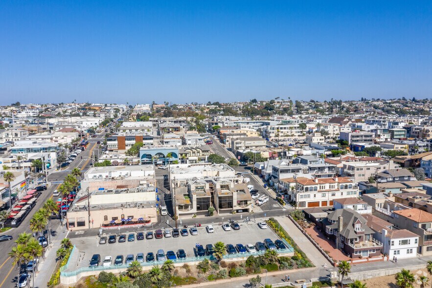 More Photos Of 1112 Ocean Dr, Manhattan Beach Office For Sale