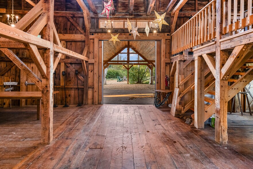 More Photos Of 32 Maple St, Andover Hospitality For Sale