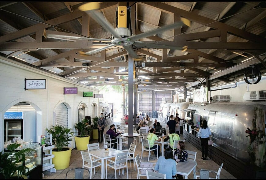 More Photos Of 501 S Palafox St, Pensacola Freestanding For Lease