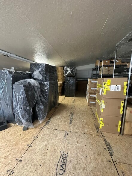 More Photos Of 1250 Rochester St, Lima Light Manufacturing For Lease