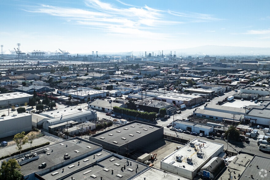 More Photos Of 1700 Hayes Ave, Long Beach Warehouse For Lease