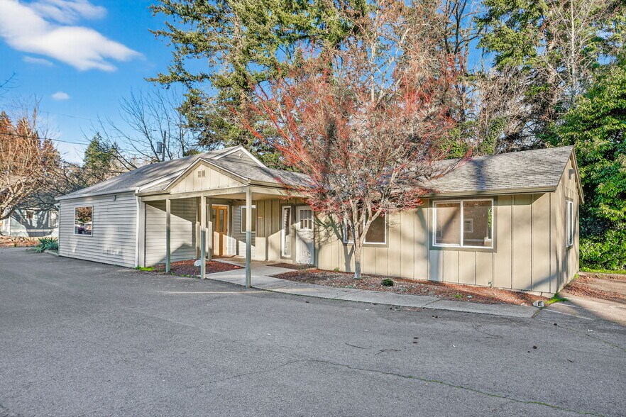 More Photos Of 2586 12th Pl SE, Salem Medical For Sale