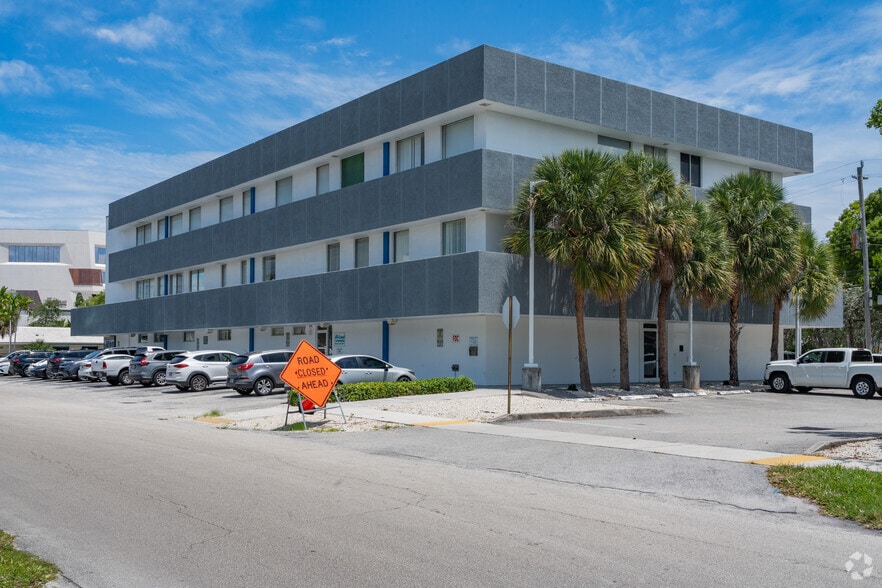 More Photos Of 1930 NE 47th St, Fort Lauderdale Medical For Lease