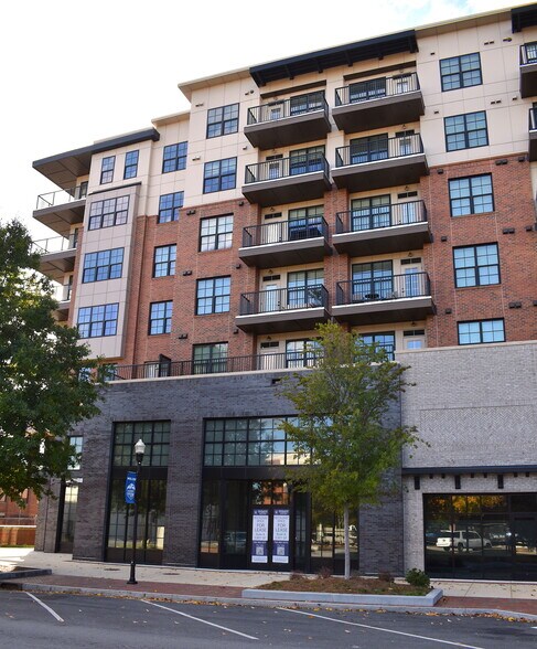 More Photos Of 1300 Front Ave, Columbus Apartments For Lease