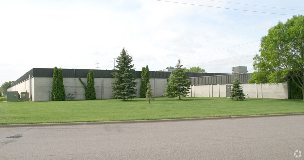 More Photos Of 40 NE 77th Ave, Minneapolis Manufacturing For Sale