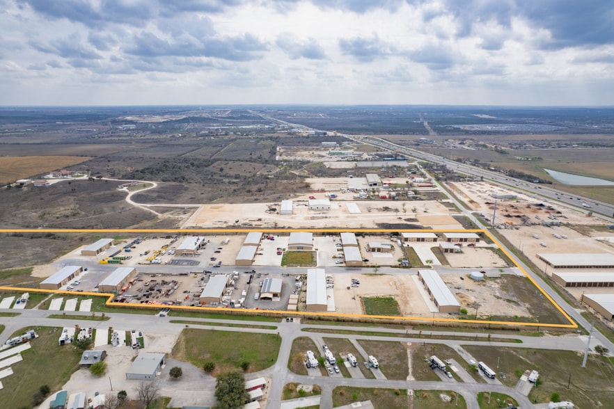 More Photos Of 7977 Old Bastrop Rd, New Braunfels Unknown For Lease