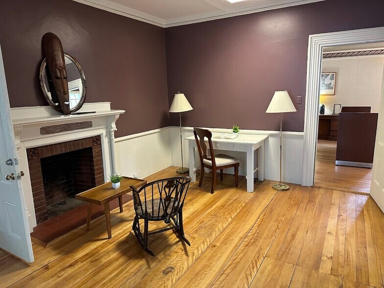 More Photos Of 8 Court St, Concord Office For Sale