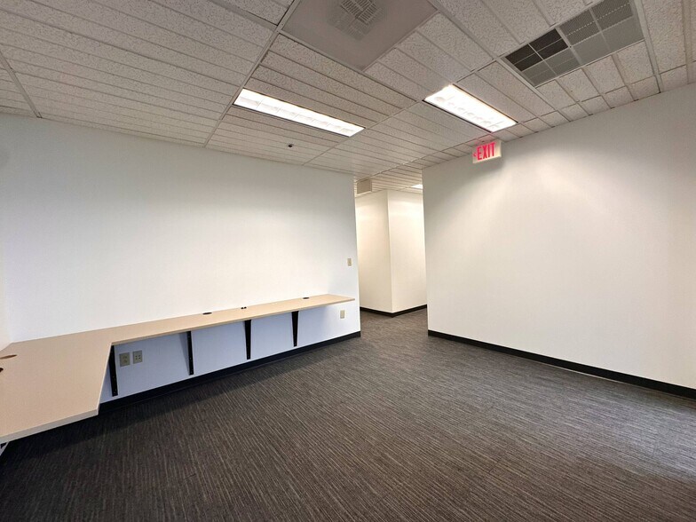 More Photos Of 315 E Robinson St, Orlando Office For Lease