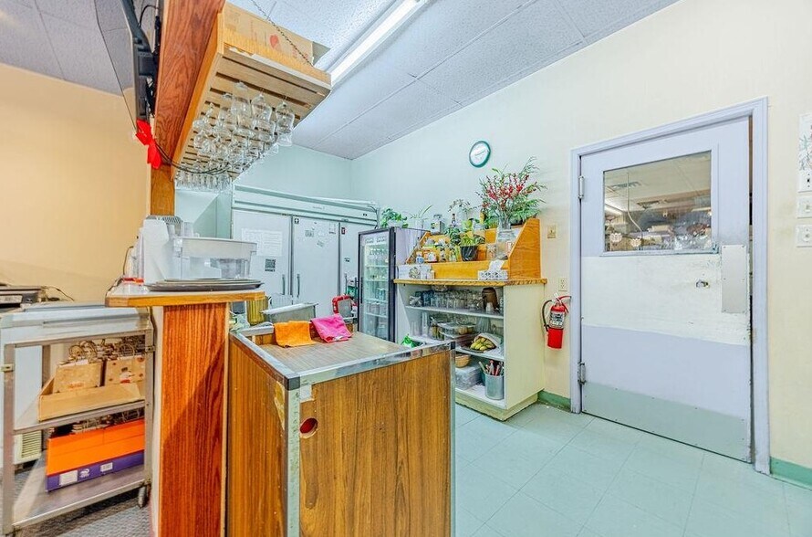 More Photos Of 34 Athabasca Av, Devon Storefront For Sale