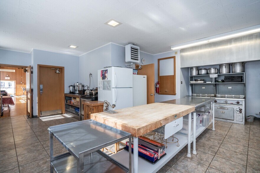 More Photos Of 295 Arch St, New Britain Religious Facility For Sale