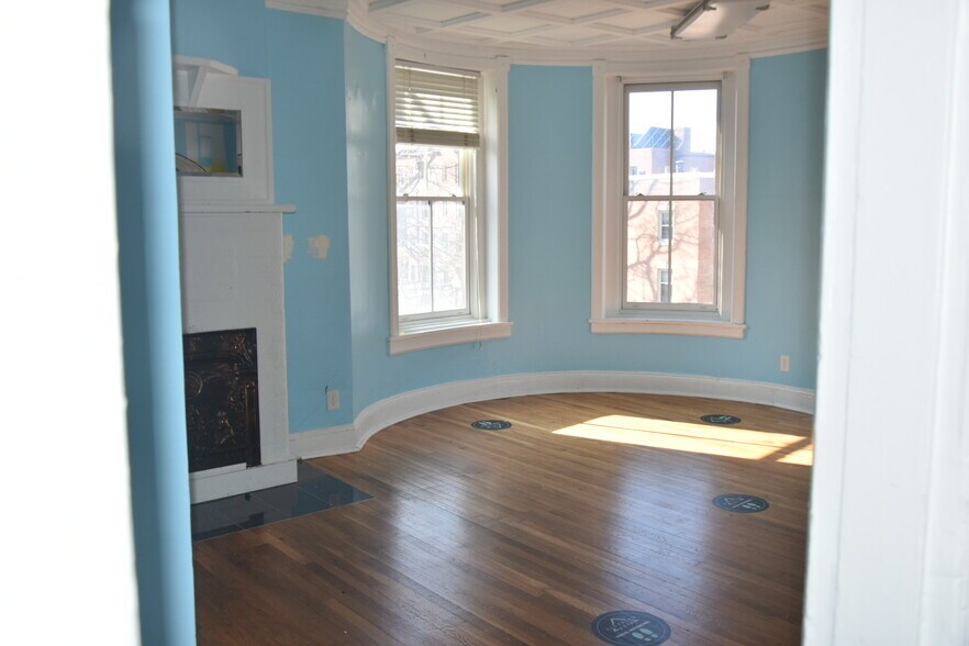 More Photos Of 1821 18th St NW, Washington Storefront Retail Office For Lease
