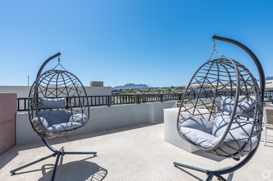 More Photos Of 215-219 S Water St, Henderson Apartments For Lease