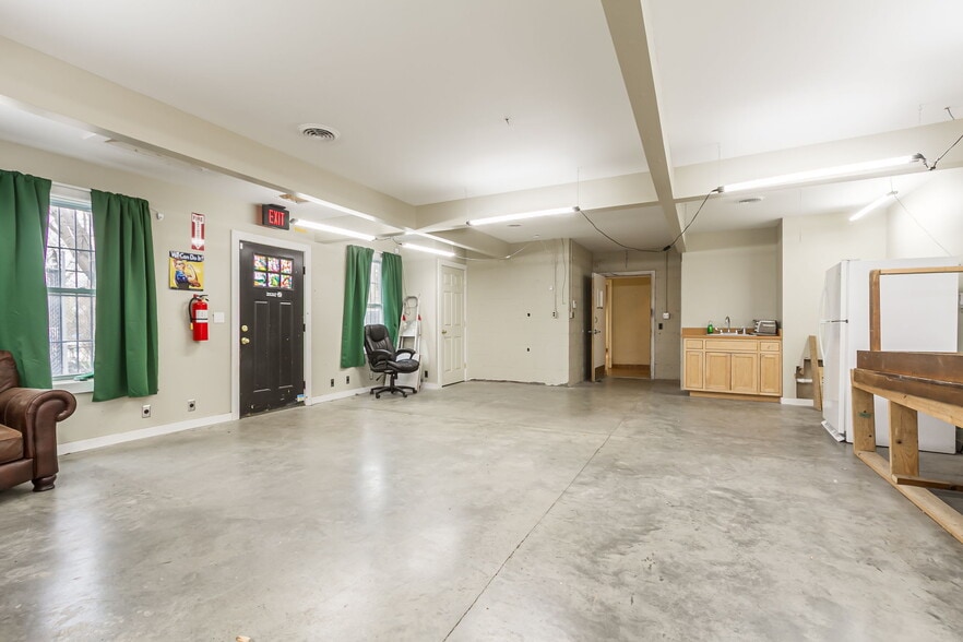 More Photos Of 64 Spencer St, Rochester Loft Creative Space For Sale