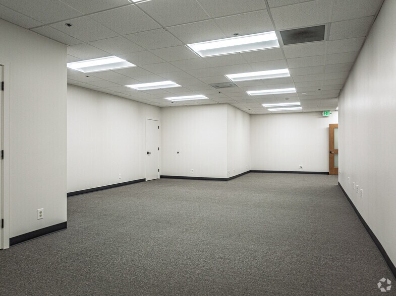 More Photos Of 2320 130th Ave NE, Bellevue Office For Lease