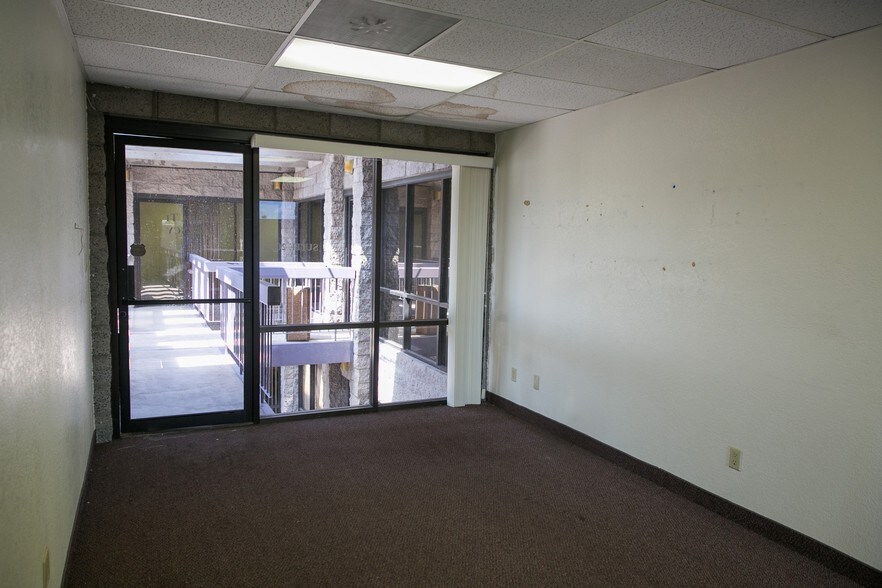 More Photos Of 165 E Southern Ave, Mesa Loft Creative Space For Lease