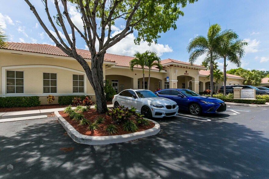 More Photos Of 5531 N University Dr, Pompano Beach Office For Sale