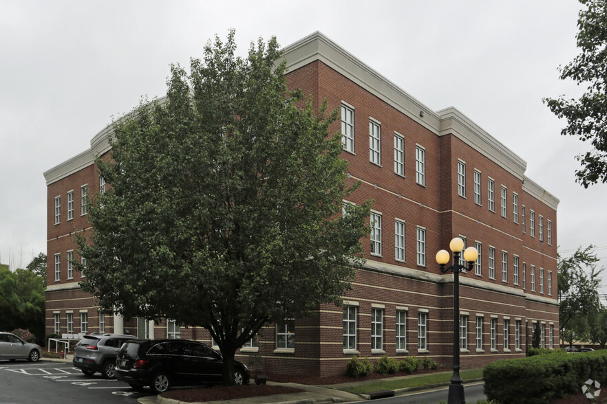 Primary Photo Of 4020 Wake Forest Rd, Raleigh Medical For Lease