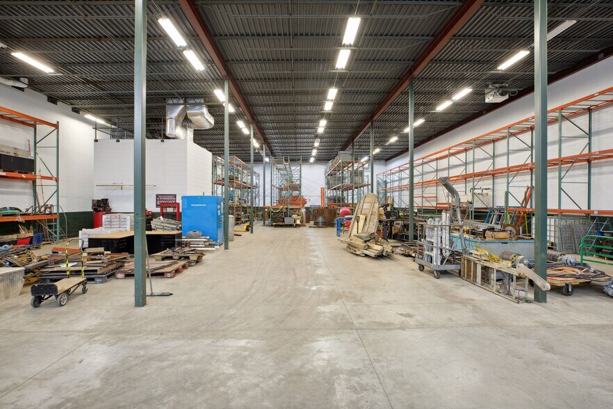 More Photos Of 454 County Rd V V, Somerset Manufacturing For Sale