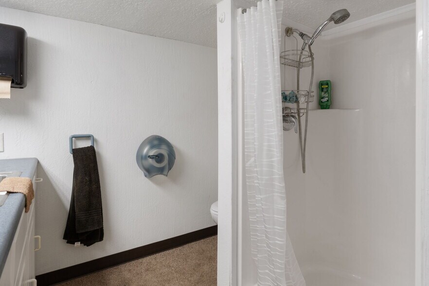 More Photos Of 6826 Ridge Rd, Port Richey Auto Repair For Sale