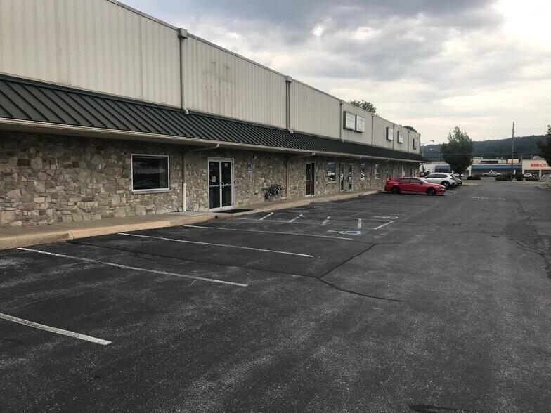 More Photos Of 330 N Reading Rd, Ephrata Unknown For Lease