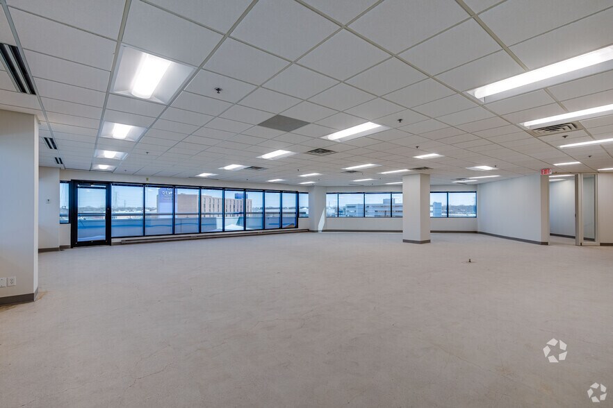 More Photos Of 1300 NE Godward St, Minneapolis Office For Lease