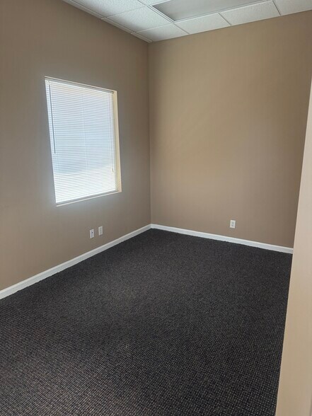 More Photos Of 1410 Park Ln S, Jupiter Warehouse For Lease