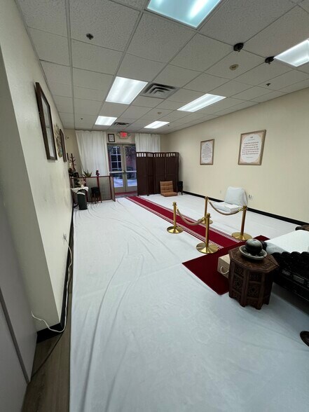 More Photos Of 632 W 11th St, Tracy Office For Sale