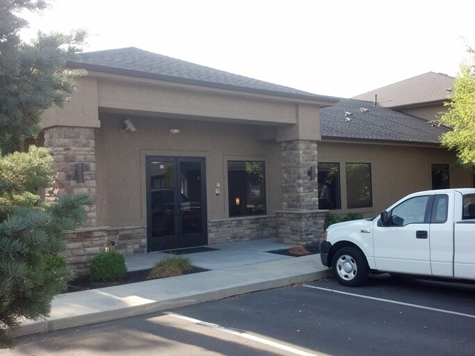 More Photos Of 133 E 50th St, Garden City Loft Creative Space For Sale