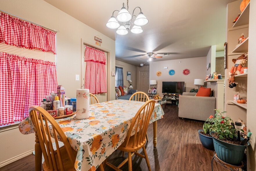 More Photos Of 516 S 9th St, Kenedy Apartments For Sale