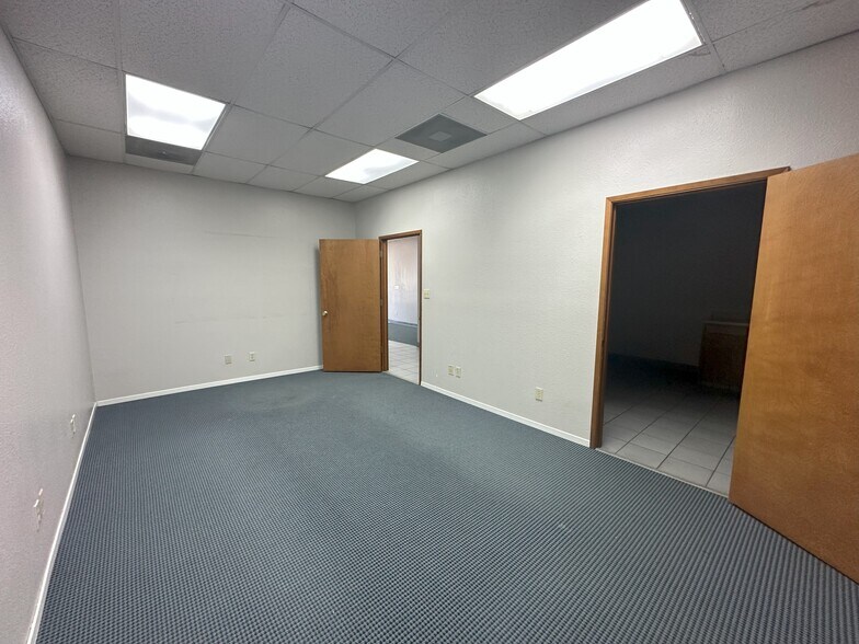 More Photos Of 7746 Lorraine Ave, Stockton Service For Sale